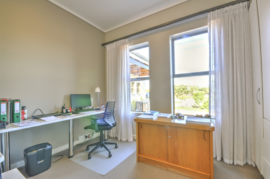 4 Bedroom Property for Sale in Earls Court Lifestyle Estate Western Cape